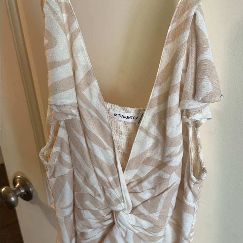 Midnight Beige and White Patterned cropped top